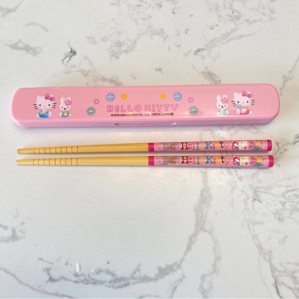 Hello Kitty kids chopsticks and case